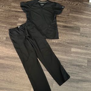 Medium wonderwink scrub set